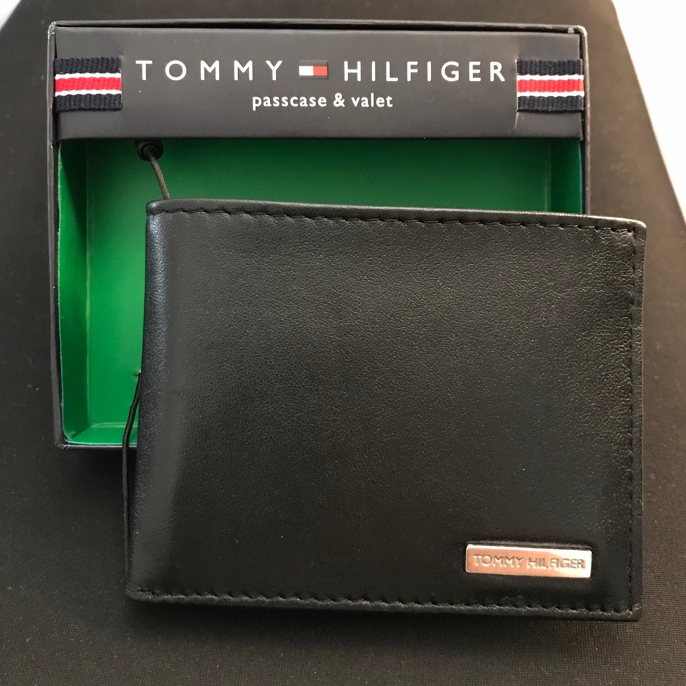Tommy Hilfiger wallet